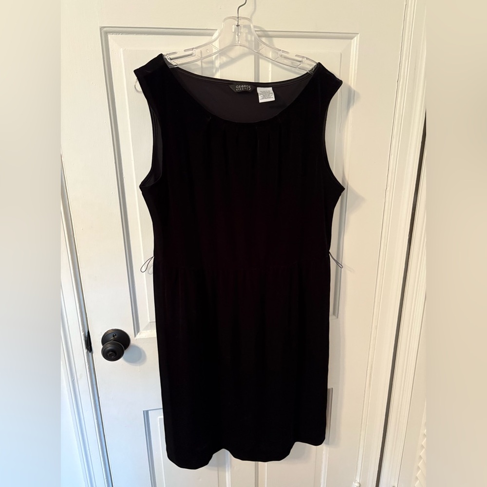 George Sleeveless Black Midi Dress